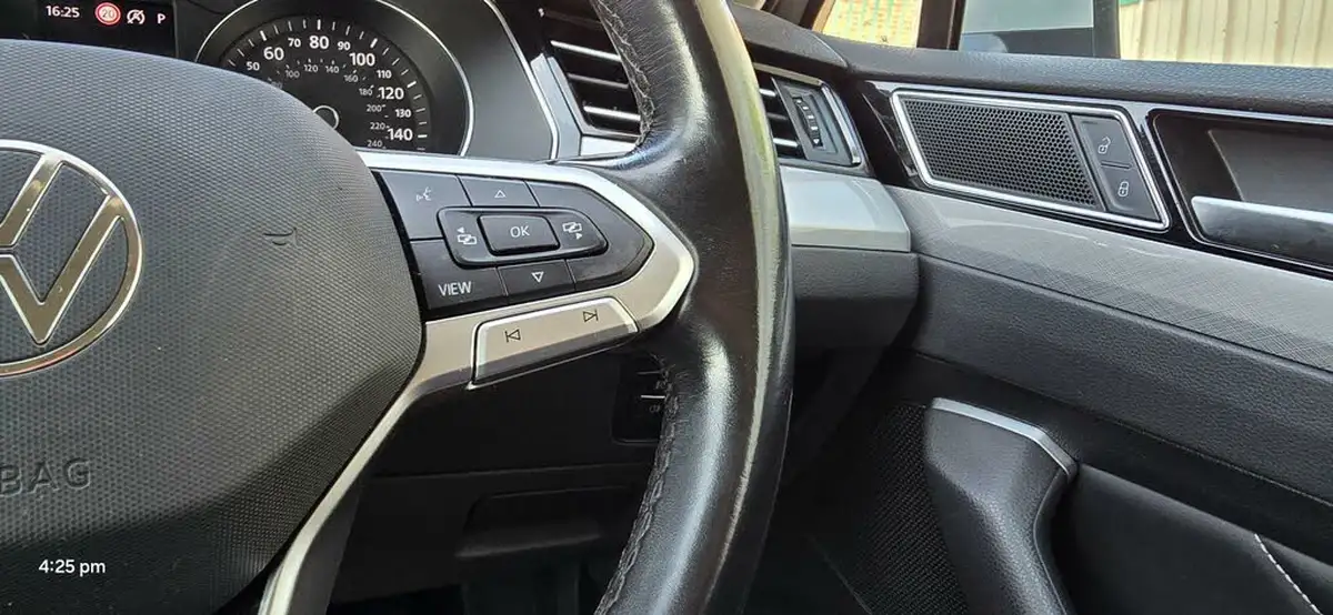 2020-volkswagen-passat-20tdi-sel-150ps-evo-estate-5d-dsg-big-38