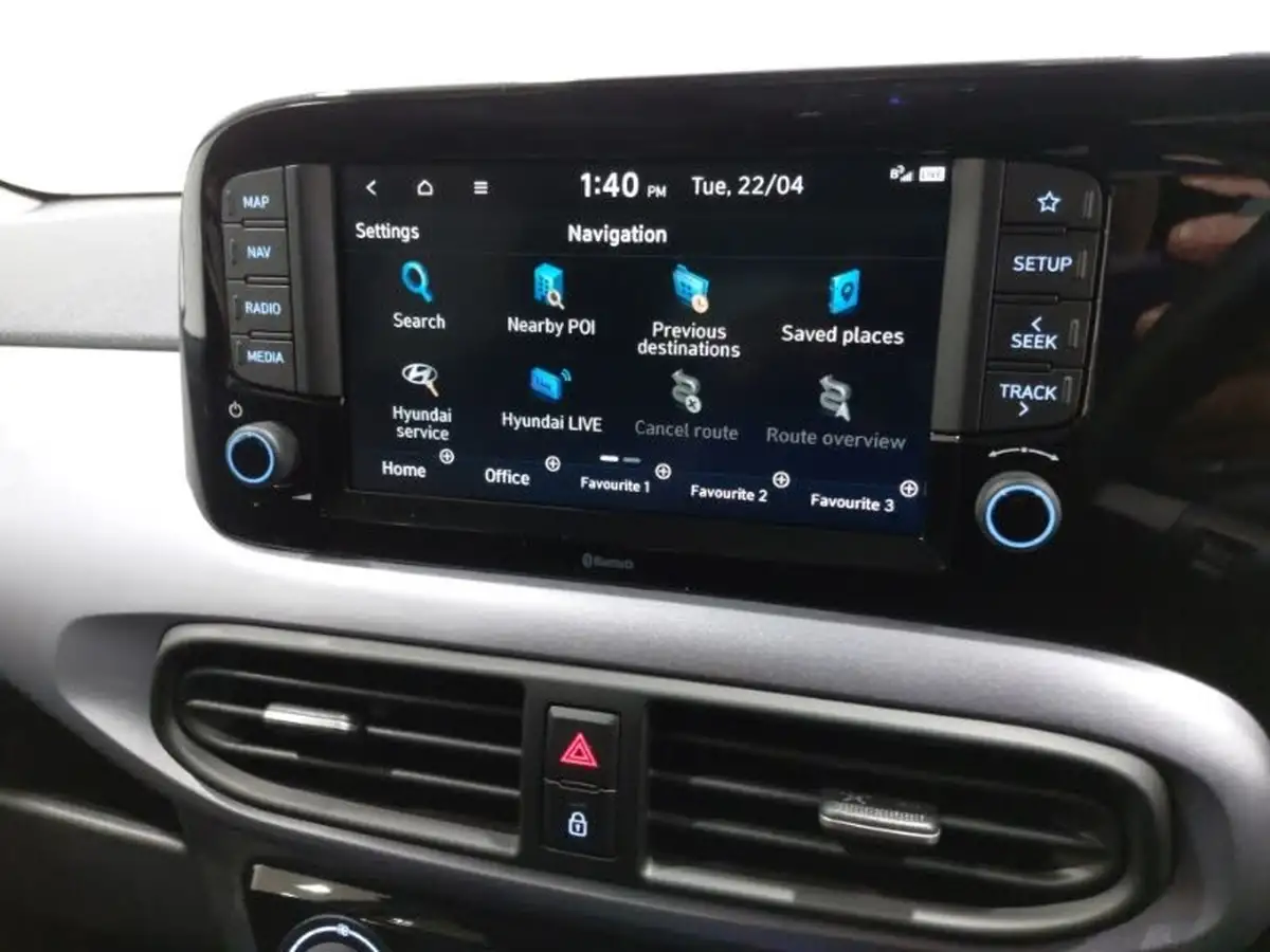 2024-hyundai-i10-12-premium-79ps-auto-big-9