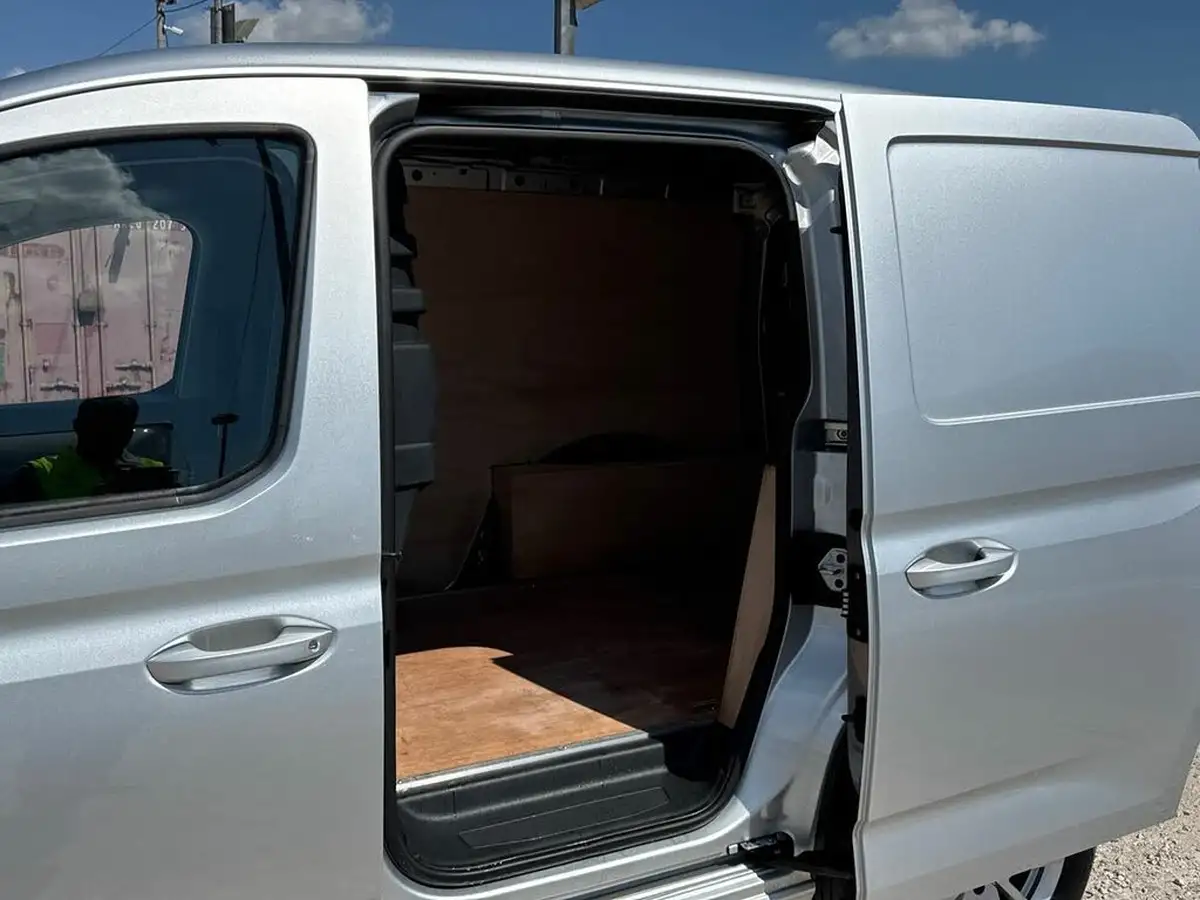 2024-volkswagen-caddy-20tdi-c20-cargo-commerce-pro-122pseu6d-dsg-big-9