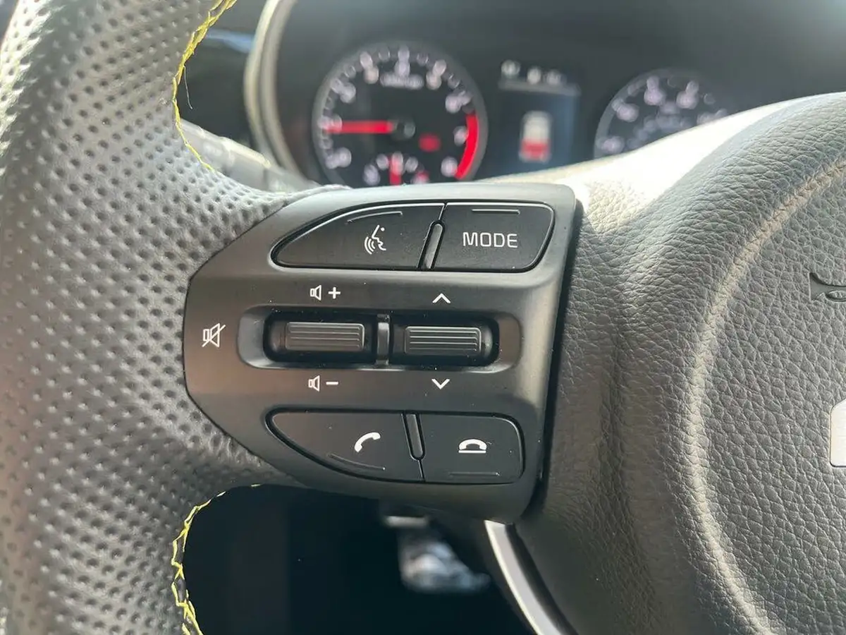 2024-kia-picanto-10-x-line-s-big-13