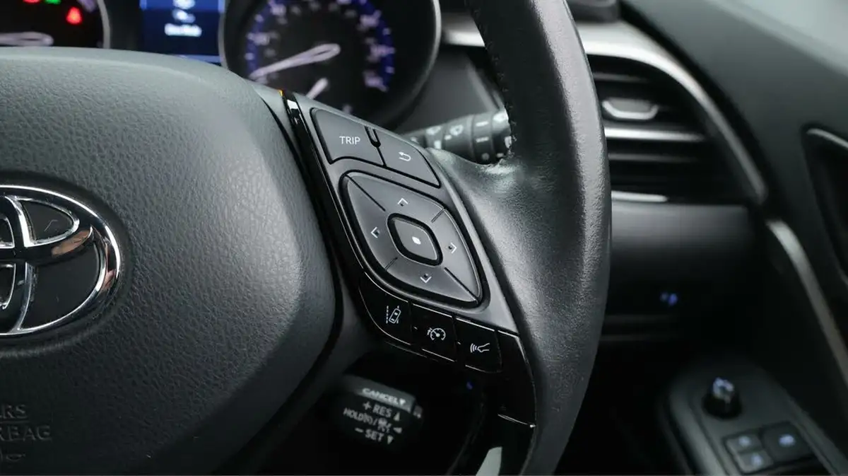 2022-toyota-c-hr-18-vvt-i-icon-big-25