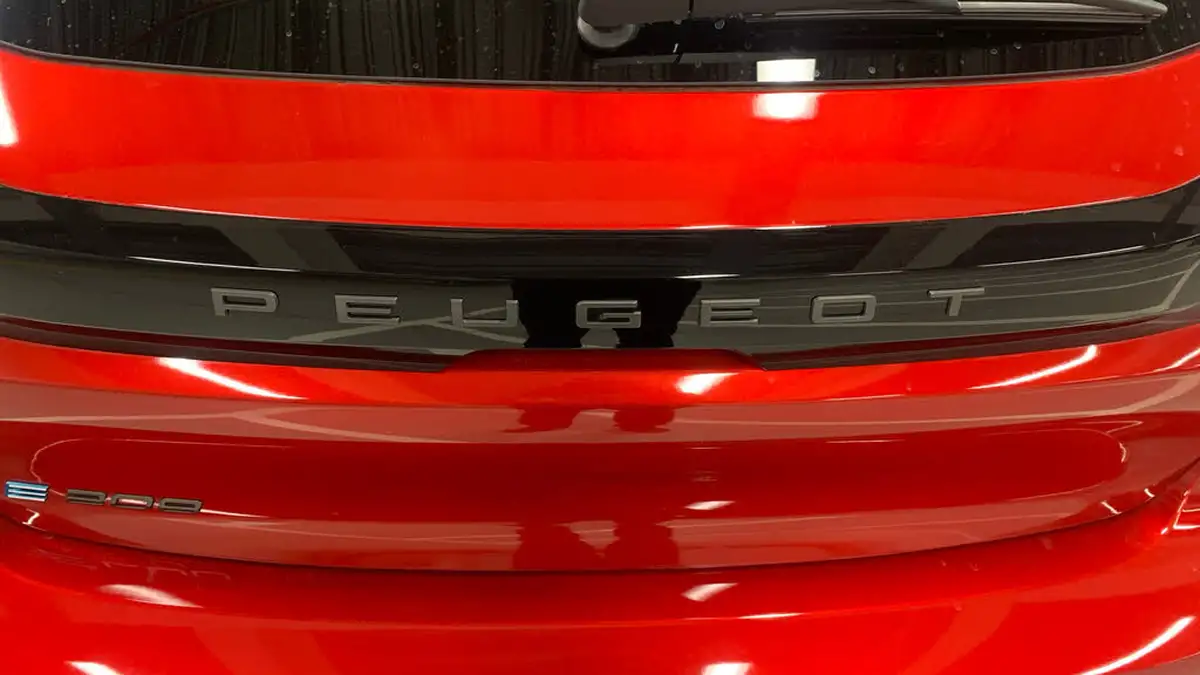 2024-peugeot-208-e-e-style-big-25