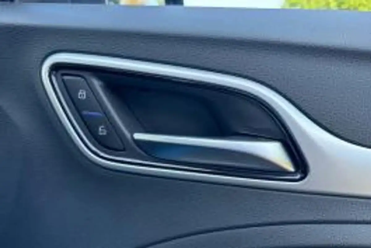 2024-mg-zs-suv-15-vti-tech-exclusive-big-14
