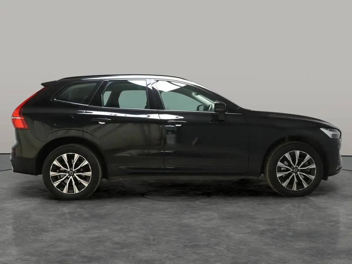 2023-volvo-xc60-20-b5-plus-big-11