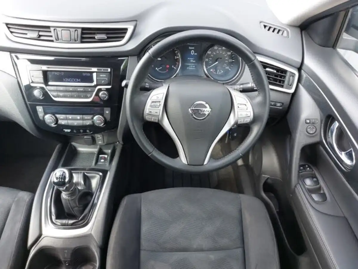 2016-nissan-x-trail-16dci-acenta-big-6