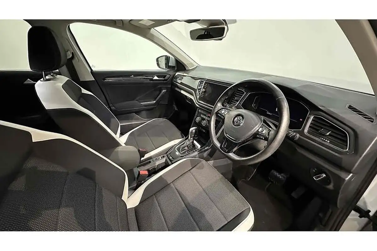2019-volkswagen-t-roc-20tdi-sel-dsg-big-25