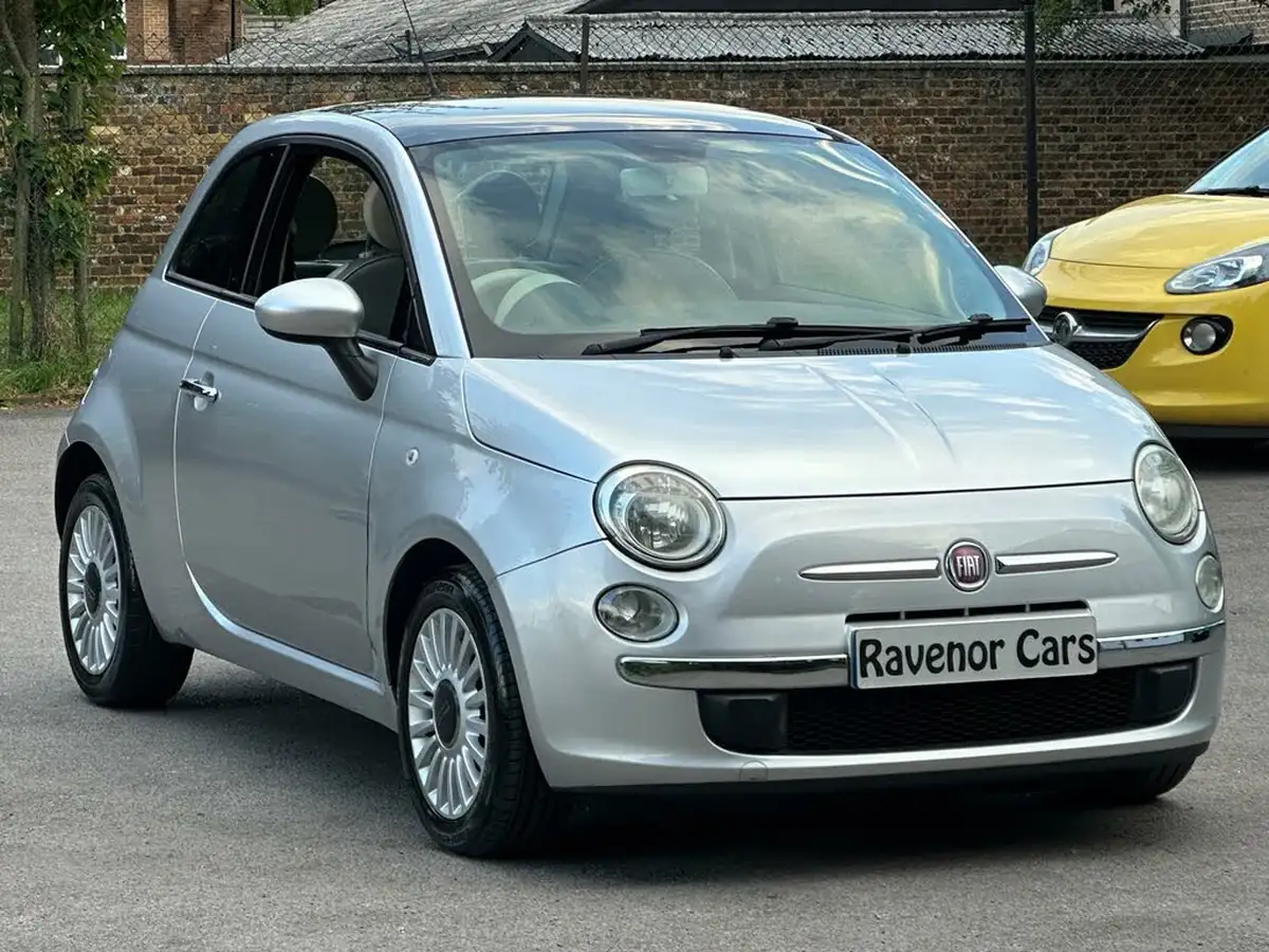 2011-fiat-500-12-lounge-big-15