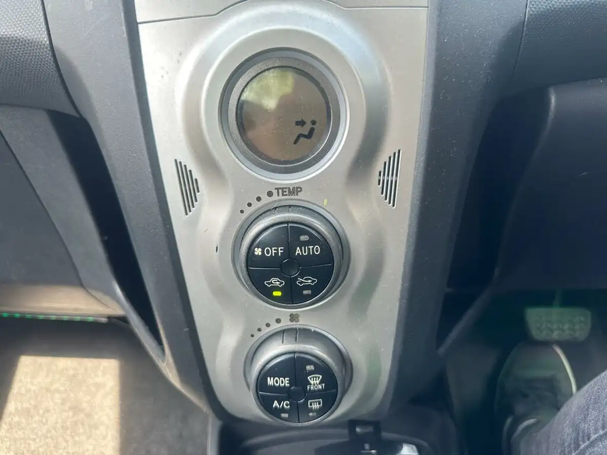2008-toyota-yaris-13-t-spirit-3d-mmt-big-21