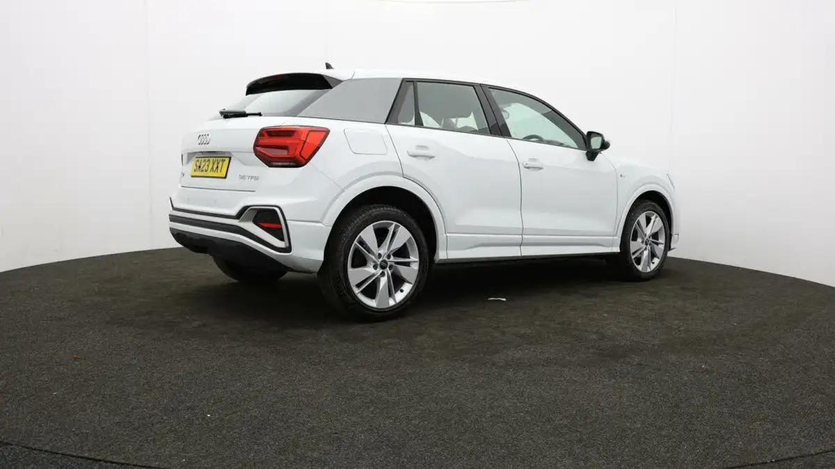 2023-audi-q2-15-35-tfsi-s-line-tronic-big-31