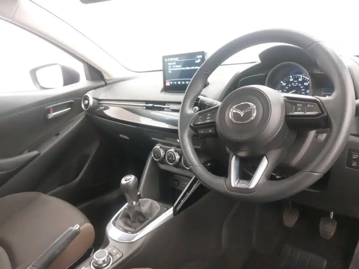 2022-mazda-mazda2-15-e-skyactiv-g-se-l-big-17