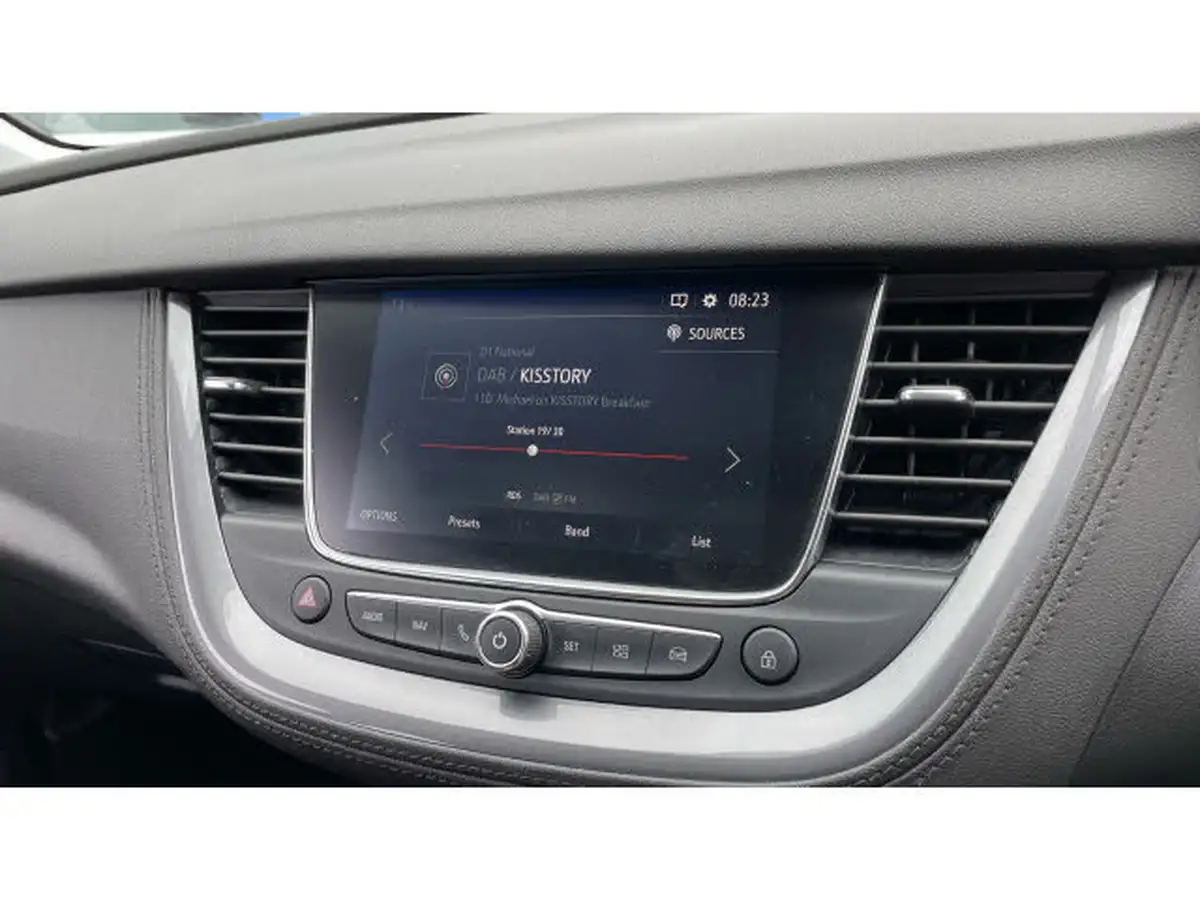 2019-vauxhall-grandland-x-12-sport-nav-big-28