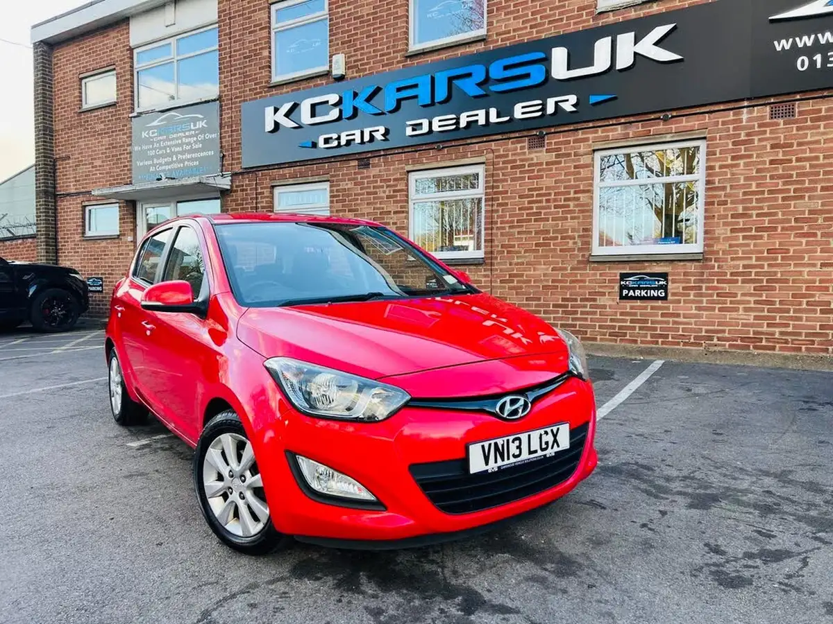 2013-hyundai-i20-12-active-5d-big-62