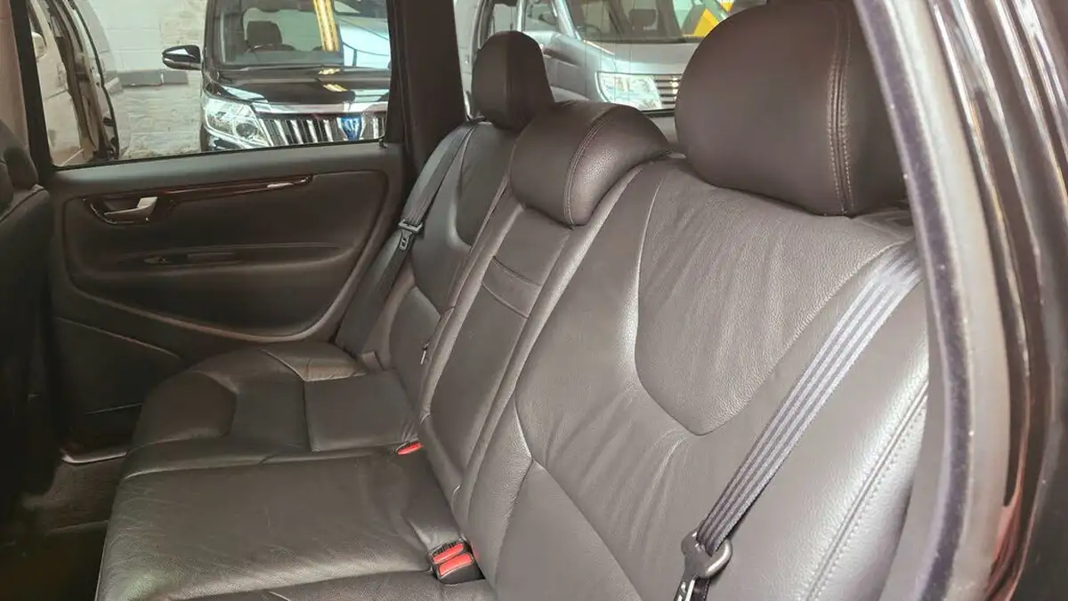 2007-volvo-v70-big-12