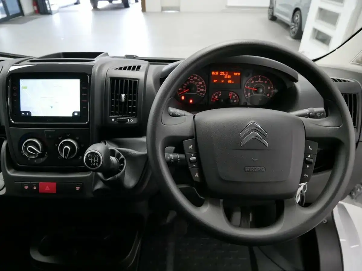 2023-citroen-relay-22bluehdi-35-l3h2-enterprise-edition-panel-big-12