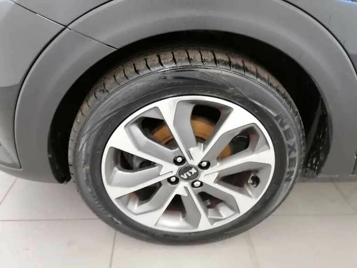 2019-kia-stonic-10-t-gdi-4-big-6