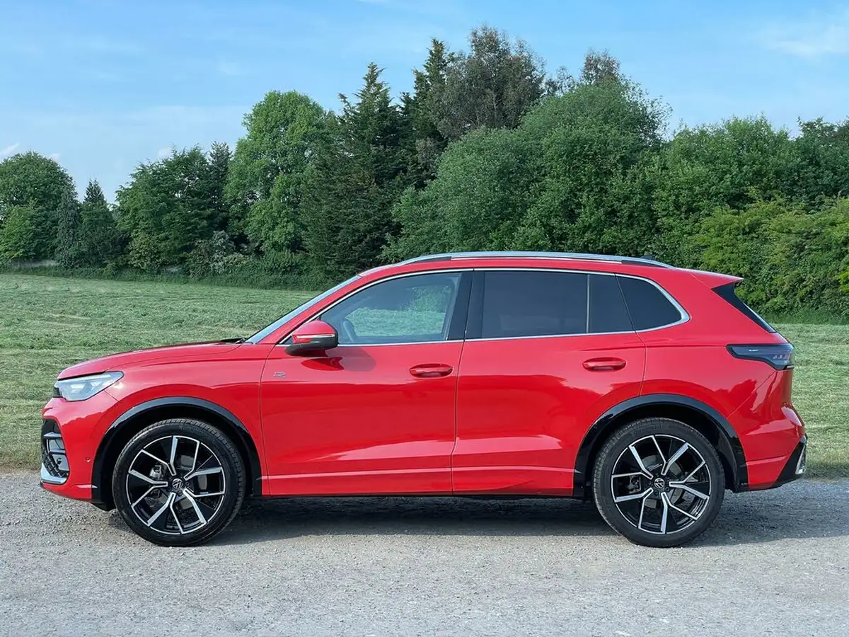 2024-volkswagen-tiguan-15-etsi-r-line-big-56