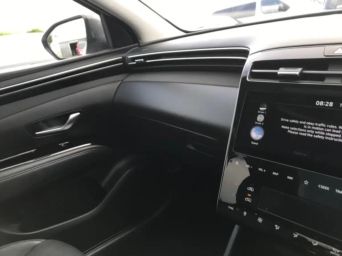 2022-hyundai-tucson-16-t-gdi-ultimate-150ps-big-19