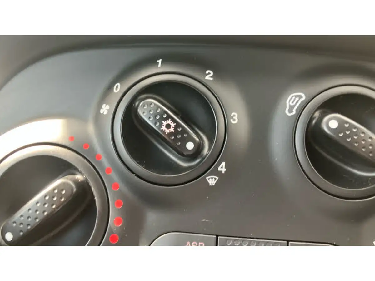 2015-fiat-500-12-s-big-25