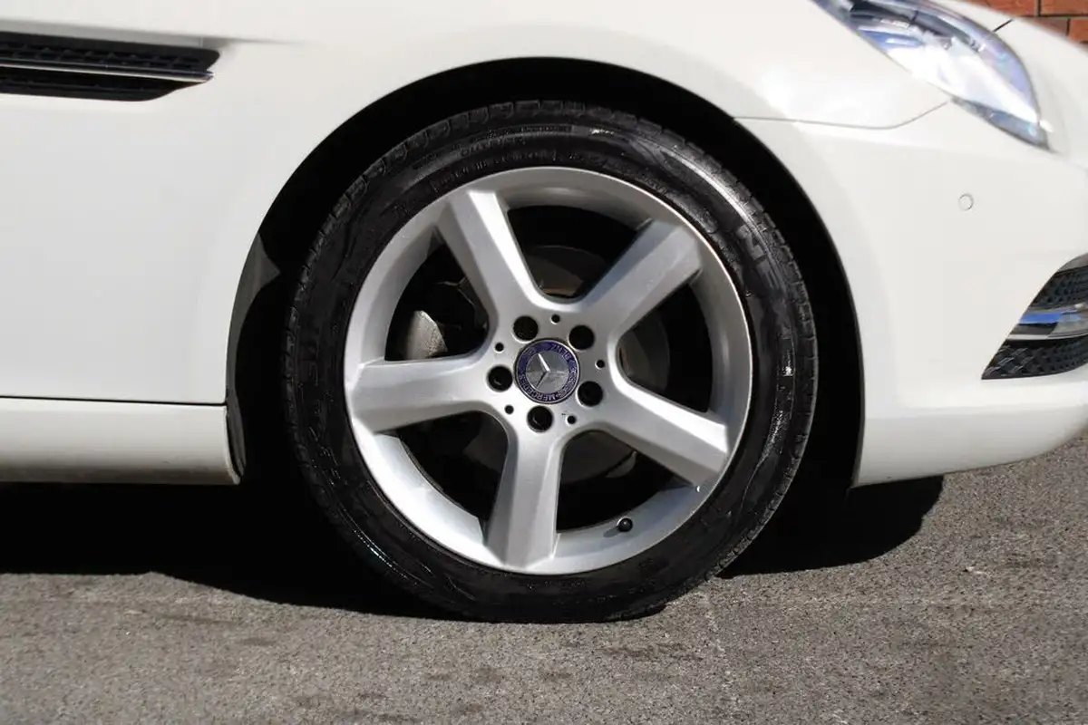 2012-mercedes-benz-slk-18-slk200-184bhp-ss-7g-tronic-plus-big-10