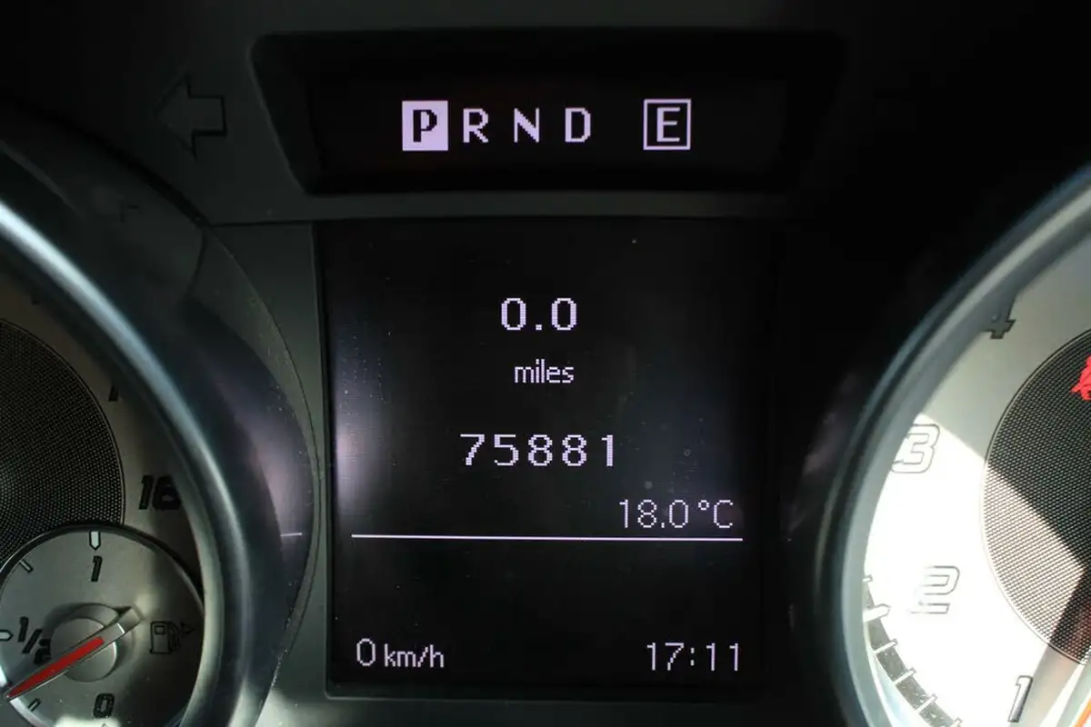 2012-mercedes-benz-slk-18-slk200-184bhp-ss-7g-tronic-plus-big-34