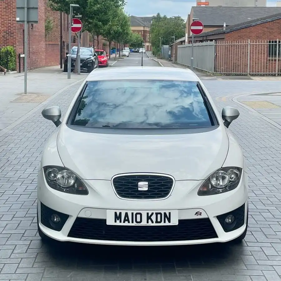 2010-seat-leon-20td-fr-cr-big-1
