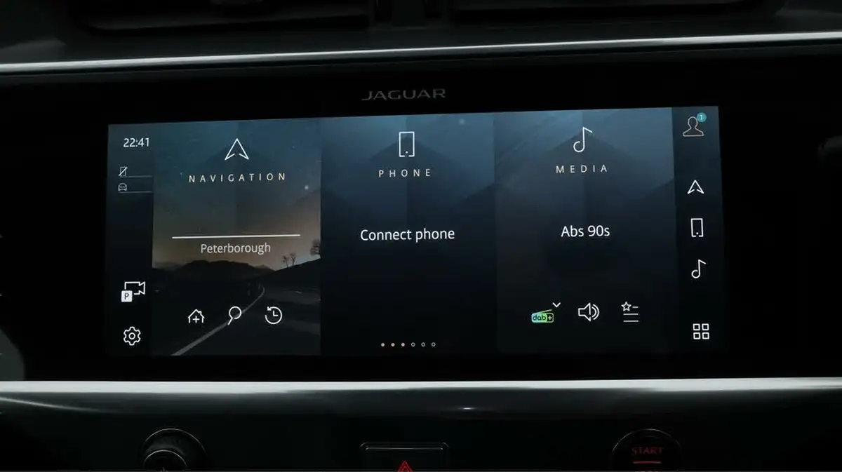2021-jaguar-i-pace-ev400-se-big-11