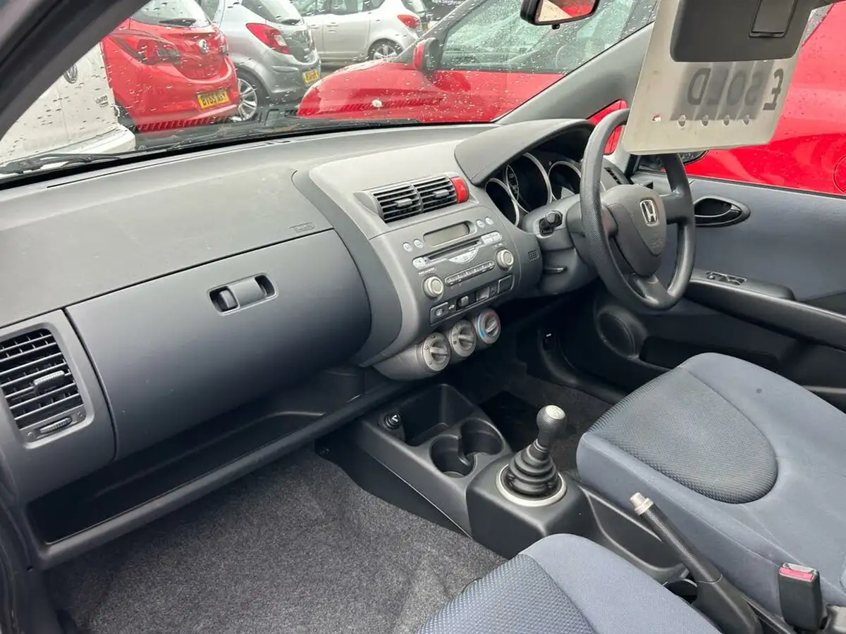 2007-honda-jazz-12-s-big-13