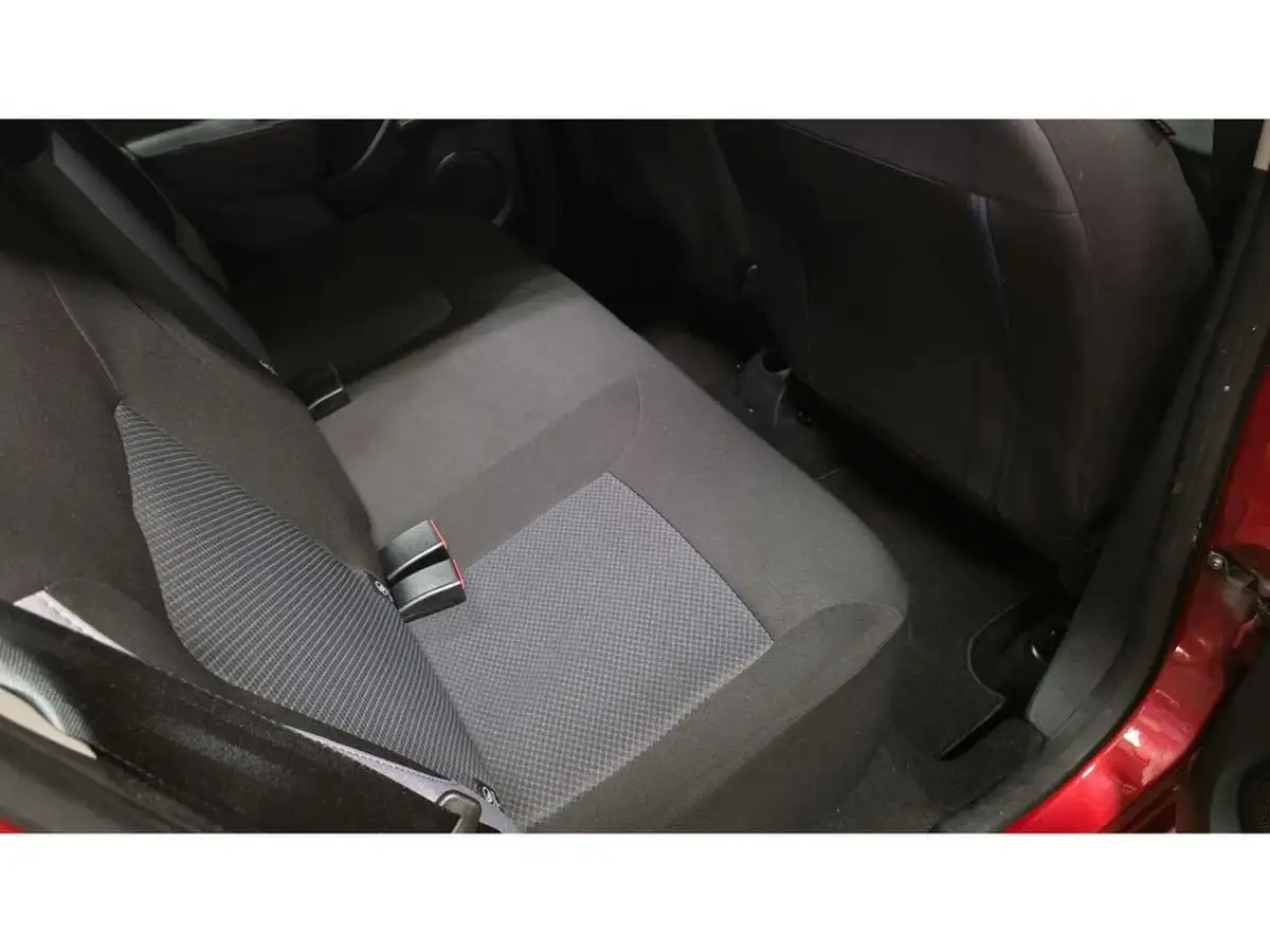 2016-dacia-sandero-12-ambiance-big-13