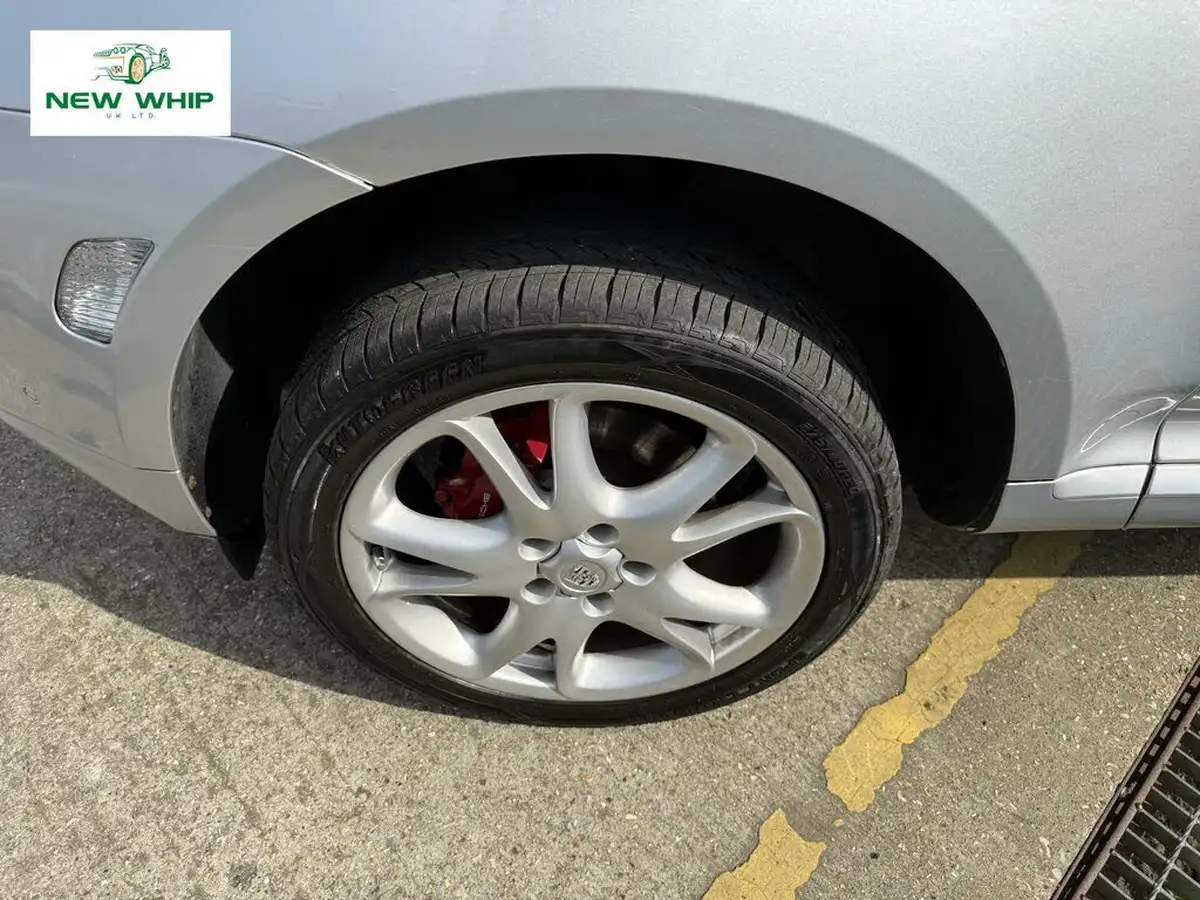 2004-porsche-cayenne-32-big-35