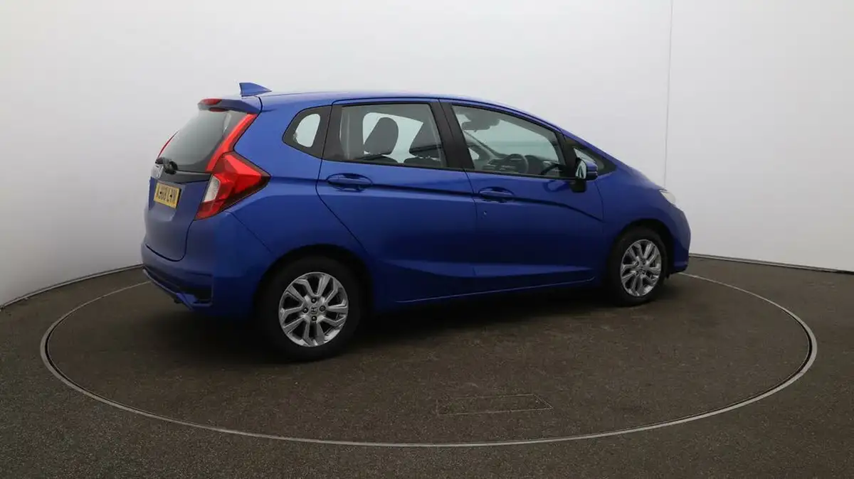 2018-honda-jazz-13-i-vtec-se-big-50