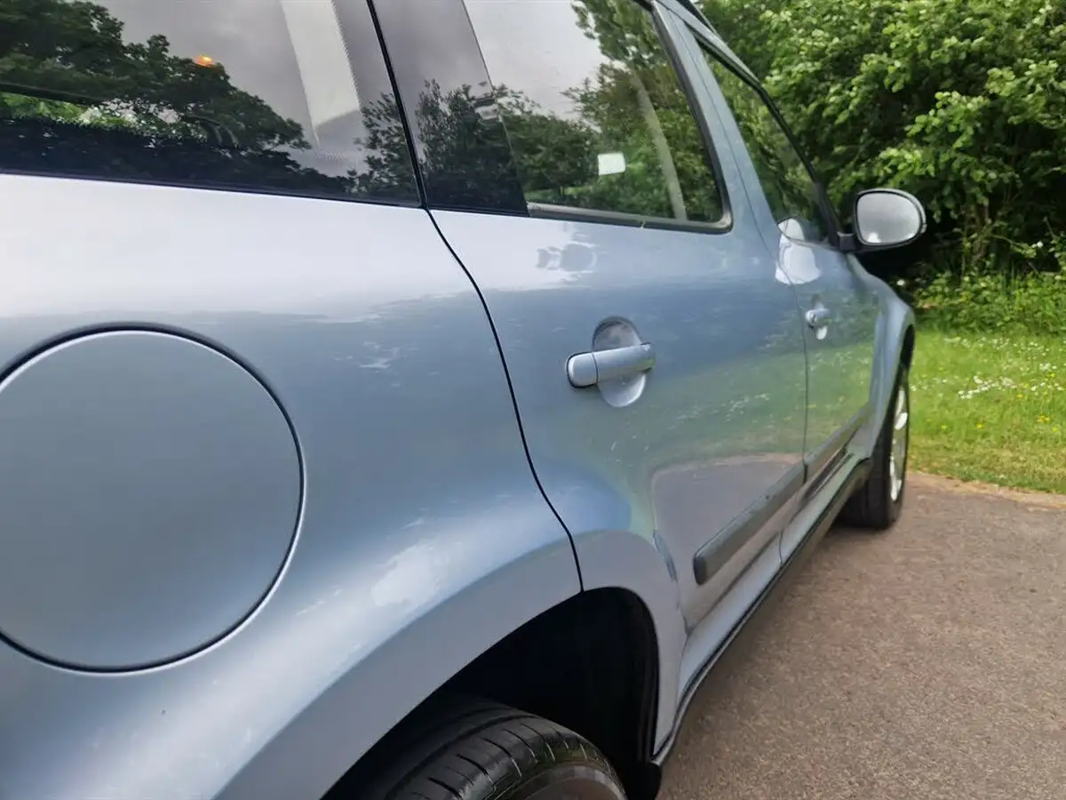2010-skoda-yeti-12-s-big-17