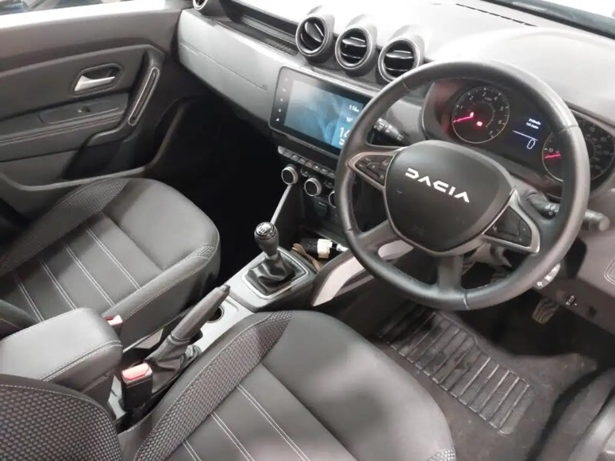 2024-dacia-duster-09-tce-journey-big-17