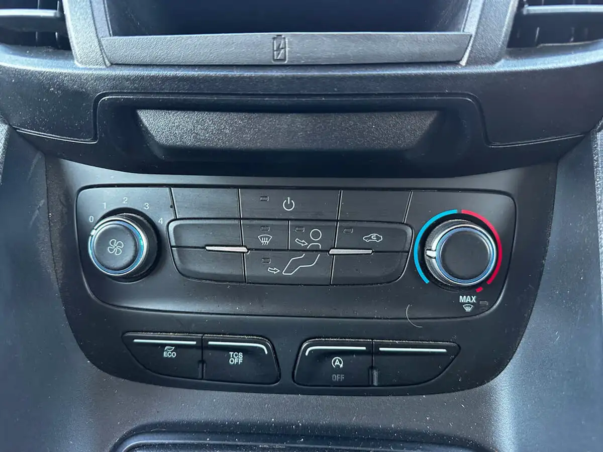 2020-ford-transit-connect-big-19