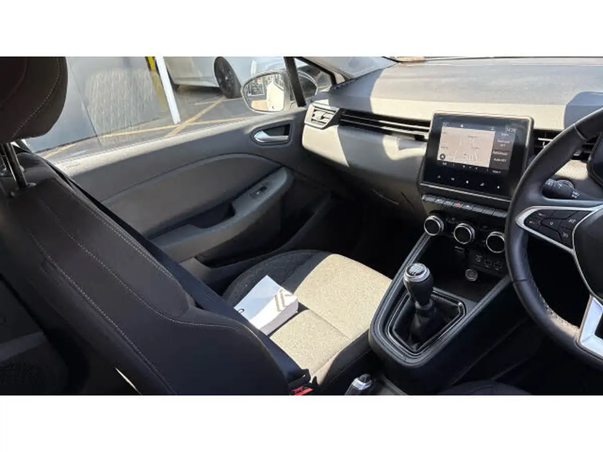 2023-renault-clio-10-tce-evolution-big-13