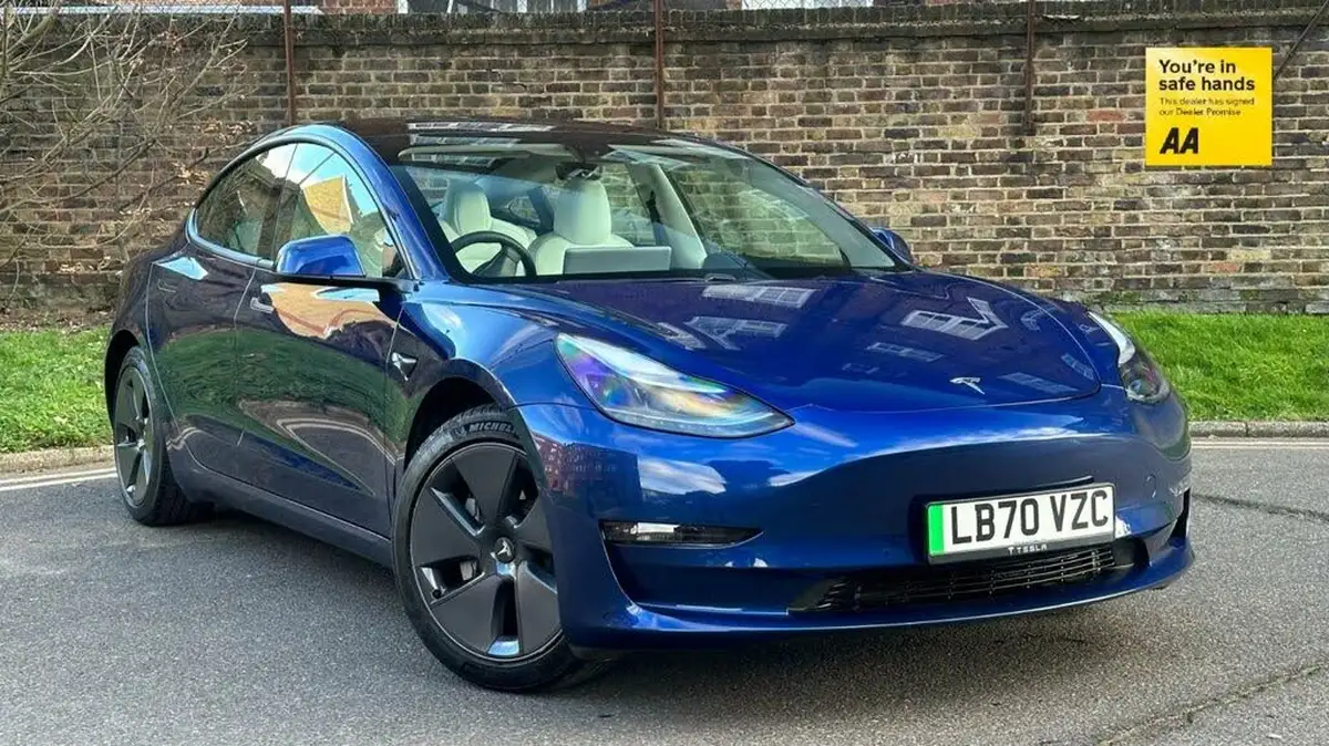 2020-tesla-model-3-e-long-range-big-0