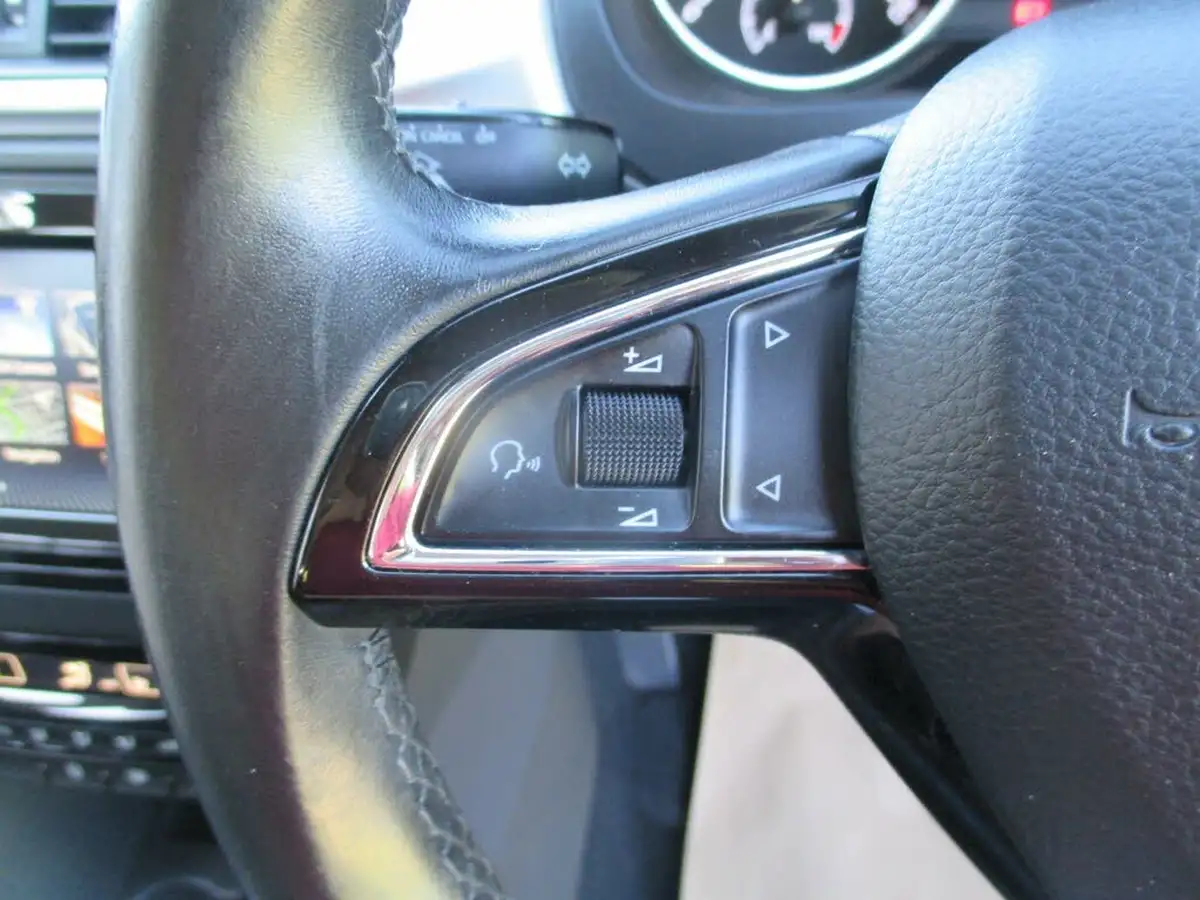 2018-skoda-rapid-spaceback-10-tsi-se-tech-95ps-ss-big-28