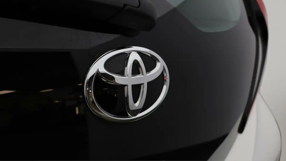 2023-toyota-aygo-x-10-vvt-i-pure-cvt-big-19