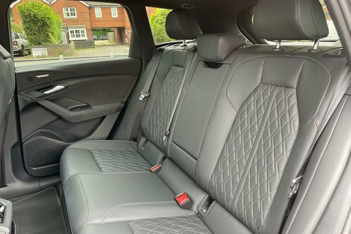 2024-audi-sq6-e-tron-e-edition-1-suv-big-40