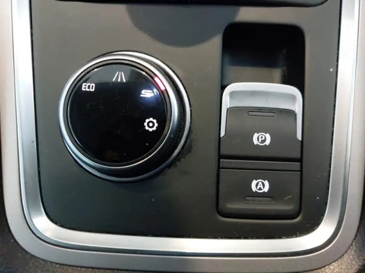 2023-seat-ateca-15-ecotsi-fr-big-17