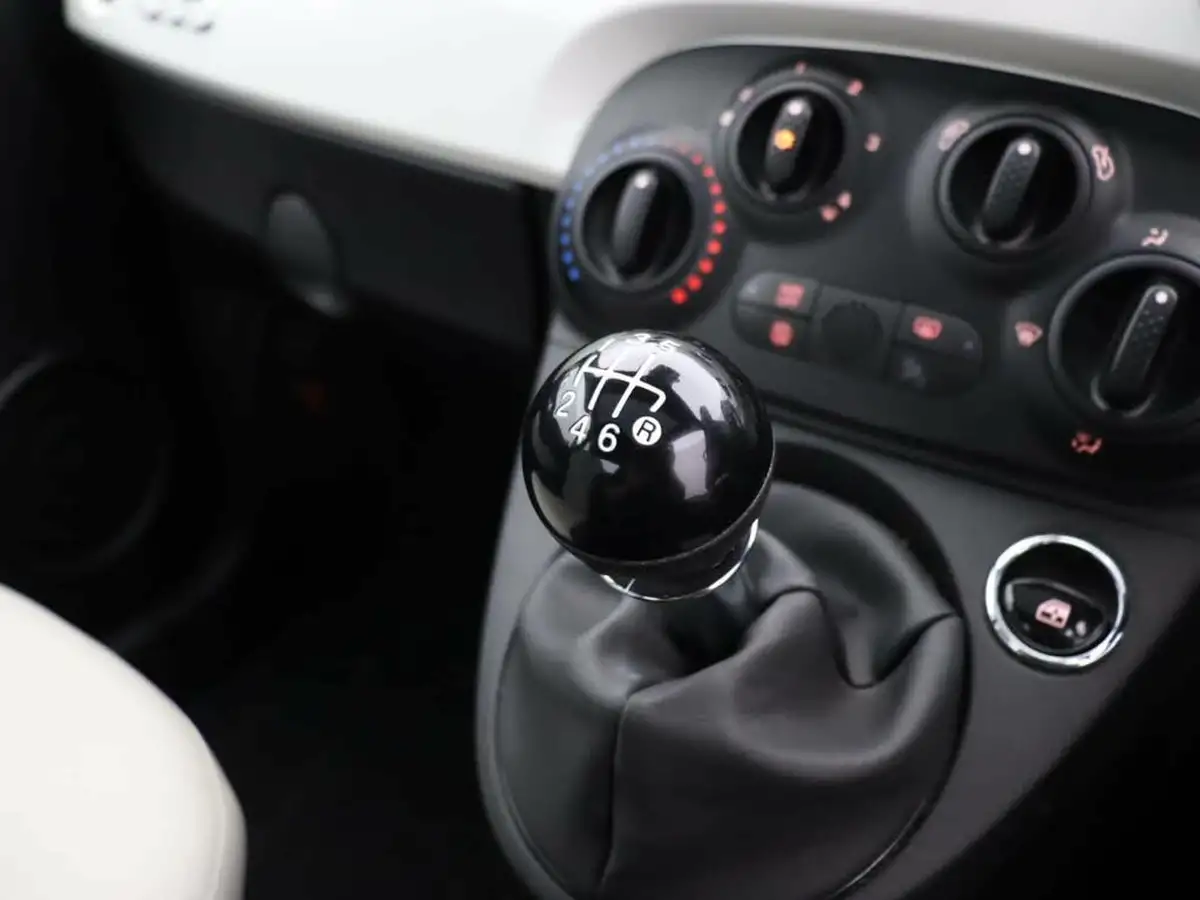 2022-fiat-500-10-dolcevita-big-27