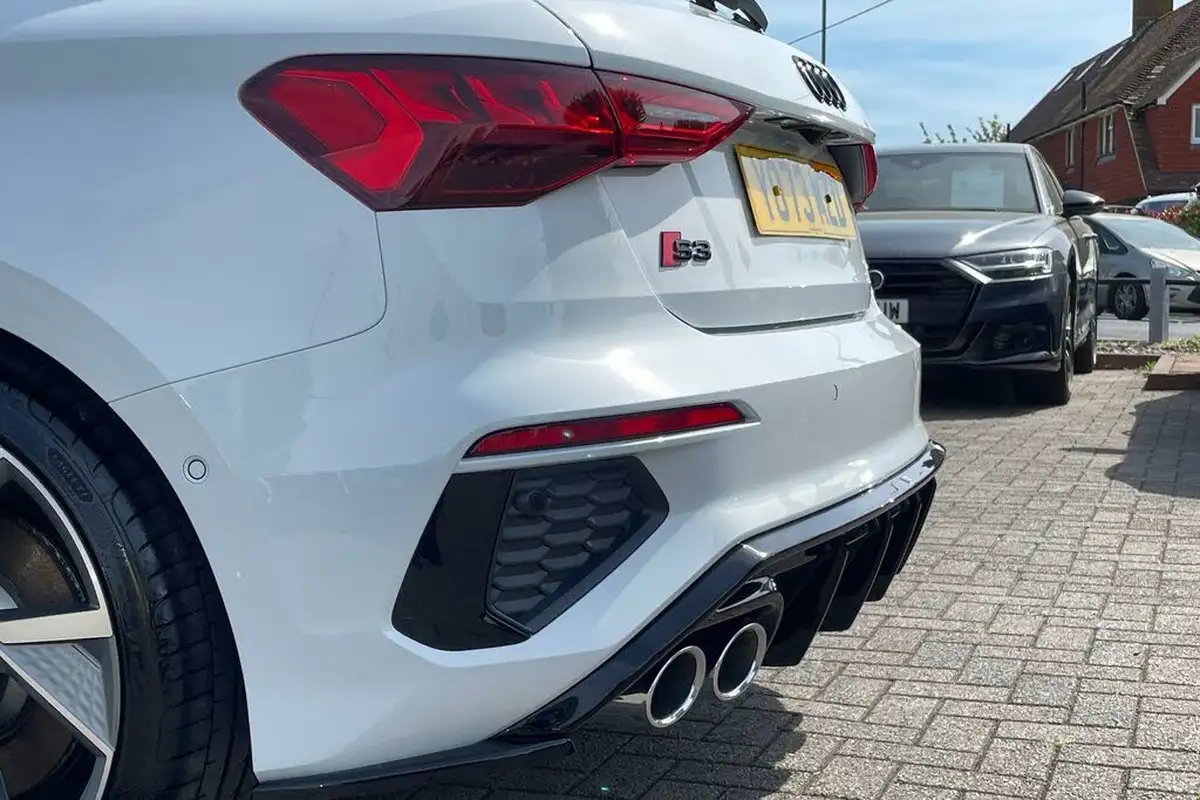 2024-audi-s3-20-tfsi-black-edition-310ps-sportback-5d-big-47