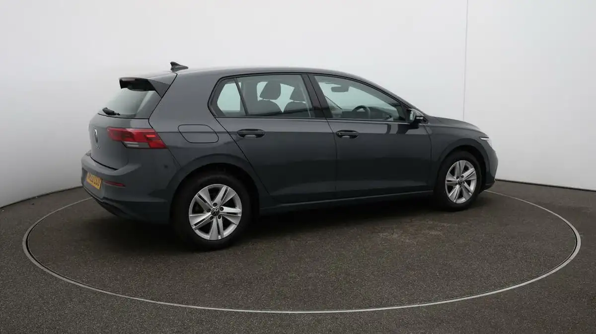 2022-volkswagen-golf-15-tsi-life-130ps-hatchback-big-50