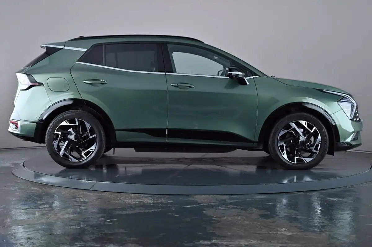 2023-kia-sportage-16-t-gdi-gt-line-s-261bhp-awd-phev-auto-big-2