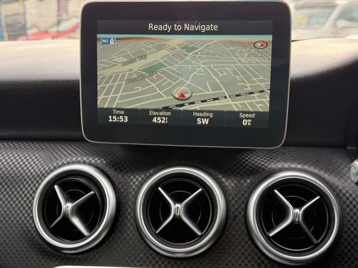 2016-mercedes-benz-a-class-15d-a180d-sport-executivess-7g-dct-big-44