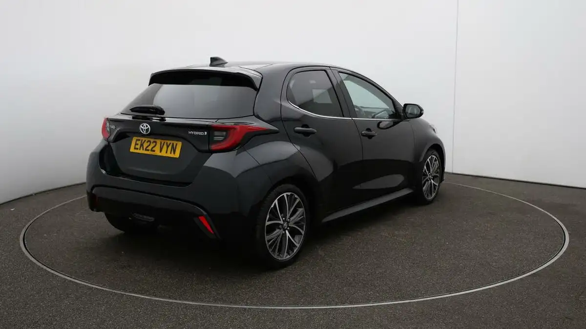 2022-toyota-yaris-15-vvt-i-excel-big-52
