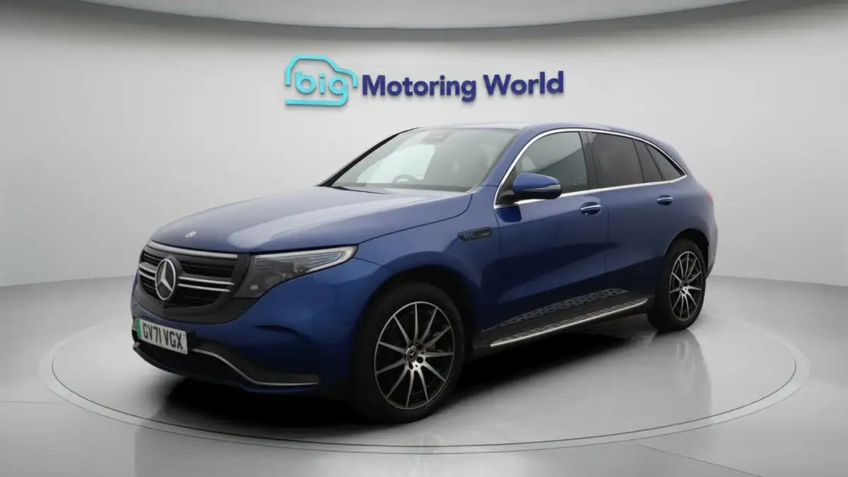 2022-mercedes-benz-eqc-e-eqc-400-amg-line-big-3