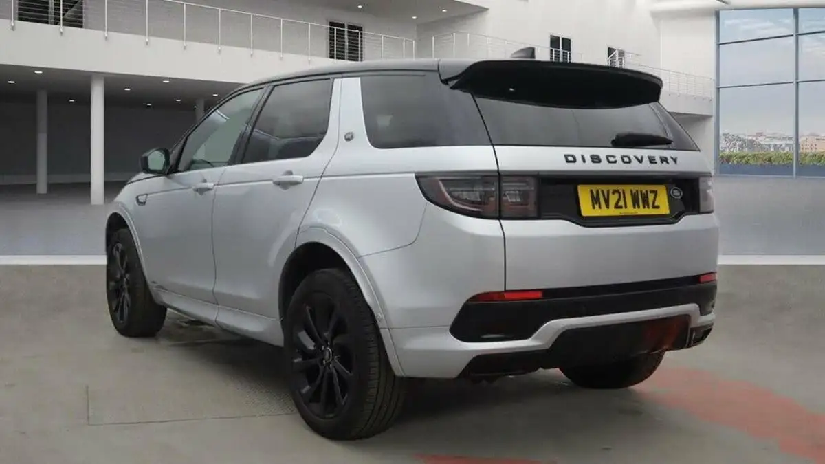2021-land-rover-discovery-sport-20-d200-r-dynamic-s-plus-big-3