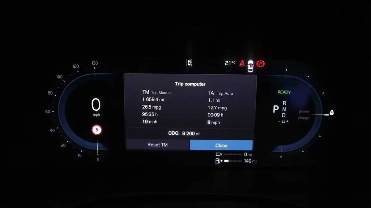 2024-volvo-xc60-20-t8-ultimate-dark-big-11