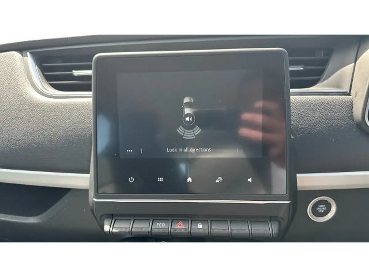 2022-renault-zoe-e-iconic-110ps-r110ev50-rapid-charge-big-21