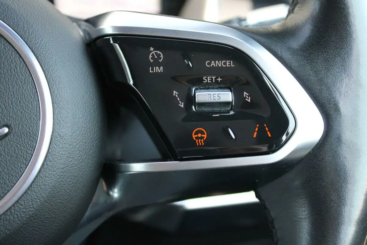 2019-jaguar-i-pace-ev400-hse-big-25